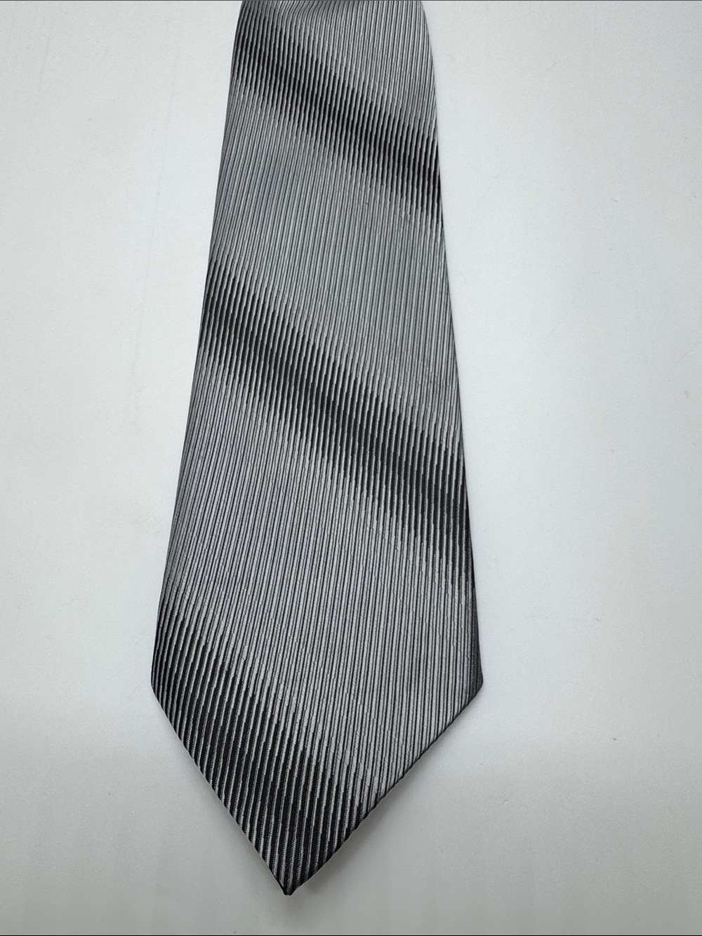 Classic Con.Struct Men's Silver Gray Striped Tie # 0121